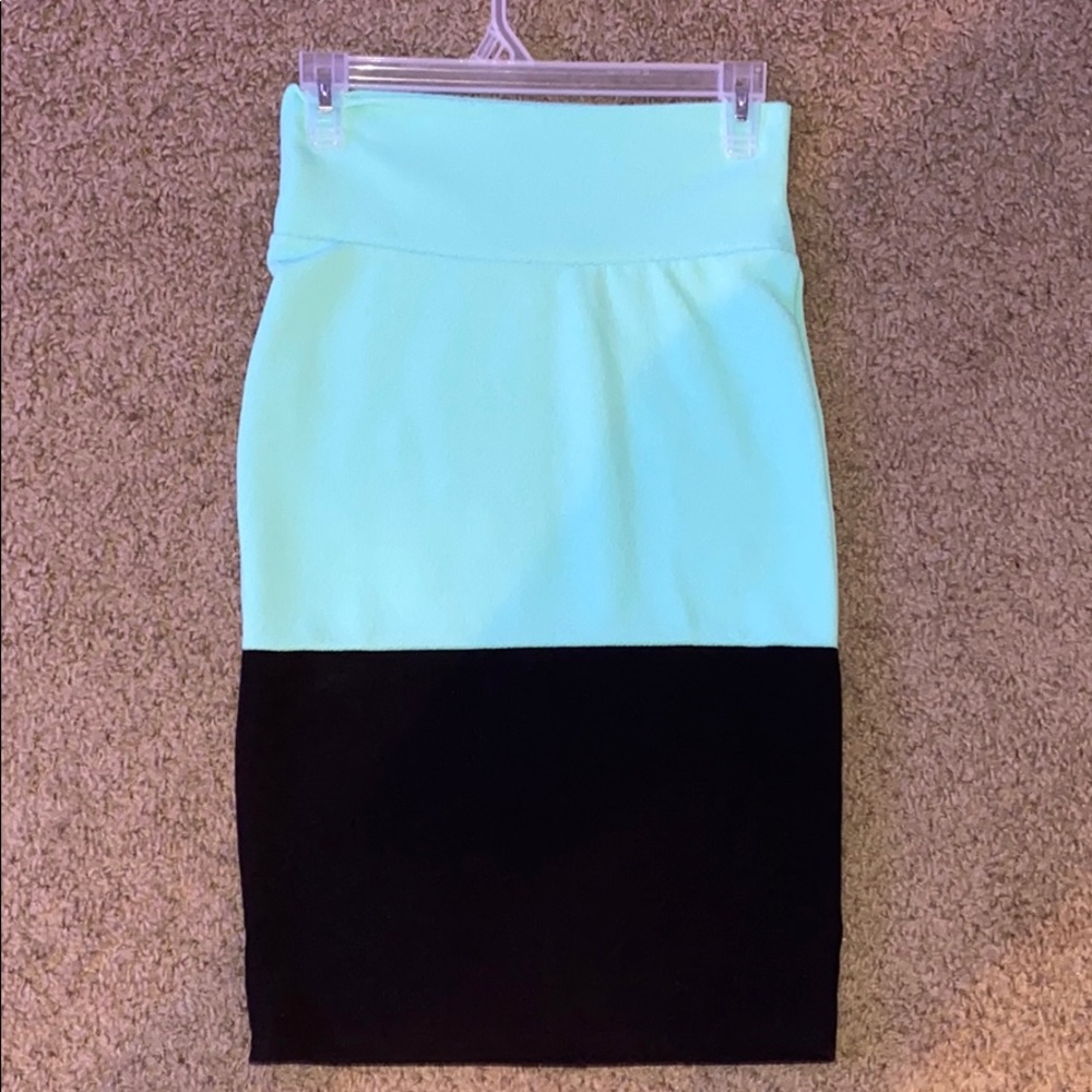 Black and cyan midi straight skirt